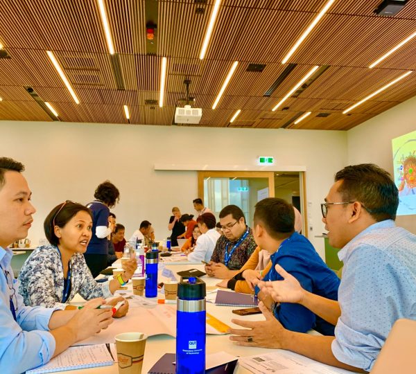 Diskusi CEO Notulakita saat mengikuti Program Australia Awards Indonesia di Queensland University of Technology, Brisbane